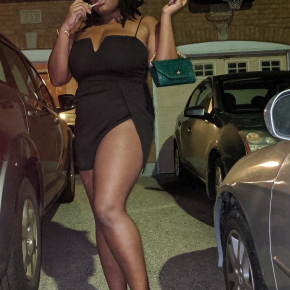 Fashion Nova Stealing hearts dress - Picture 3 of 4